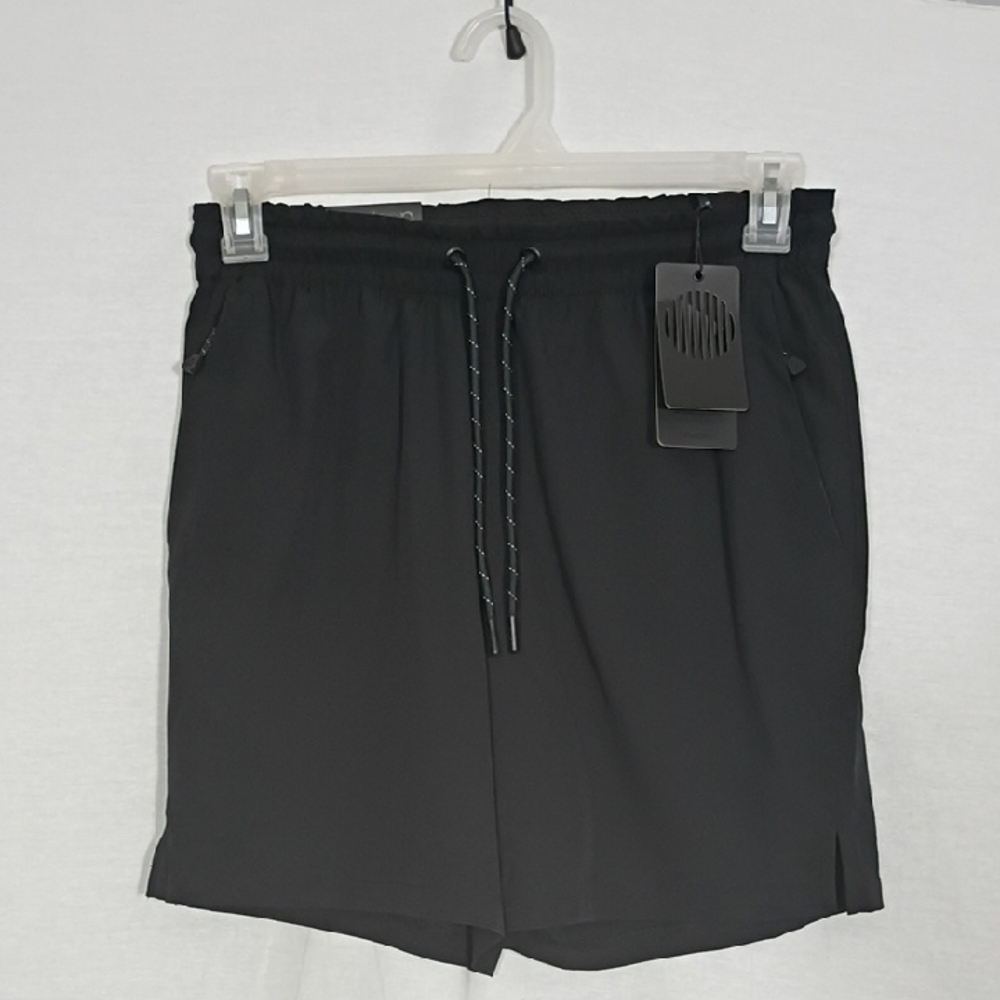 NWT Motion Black Onyx Core 7" Short Mens Size Small Summer Workout Athleisure